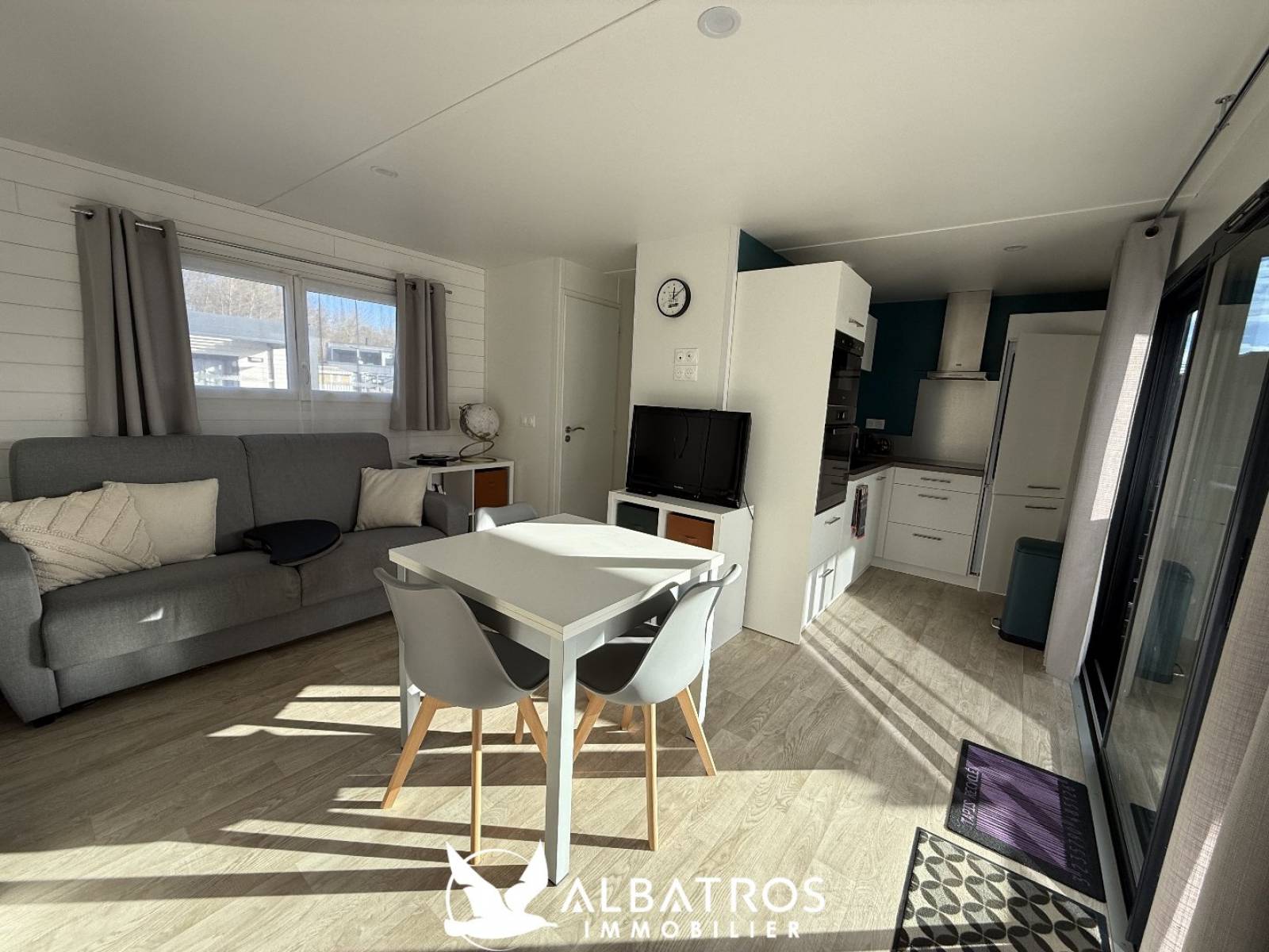 CHALET DANS PARC DE LOISIR HERMANVILLE SUR MER 14880  