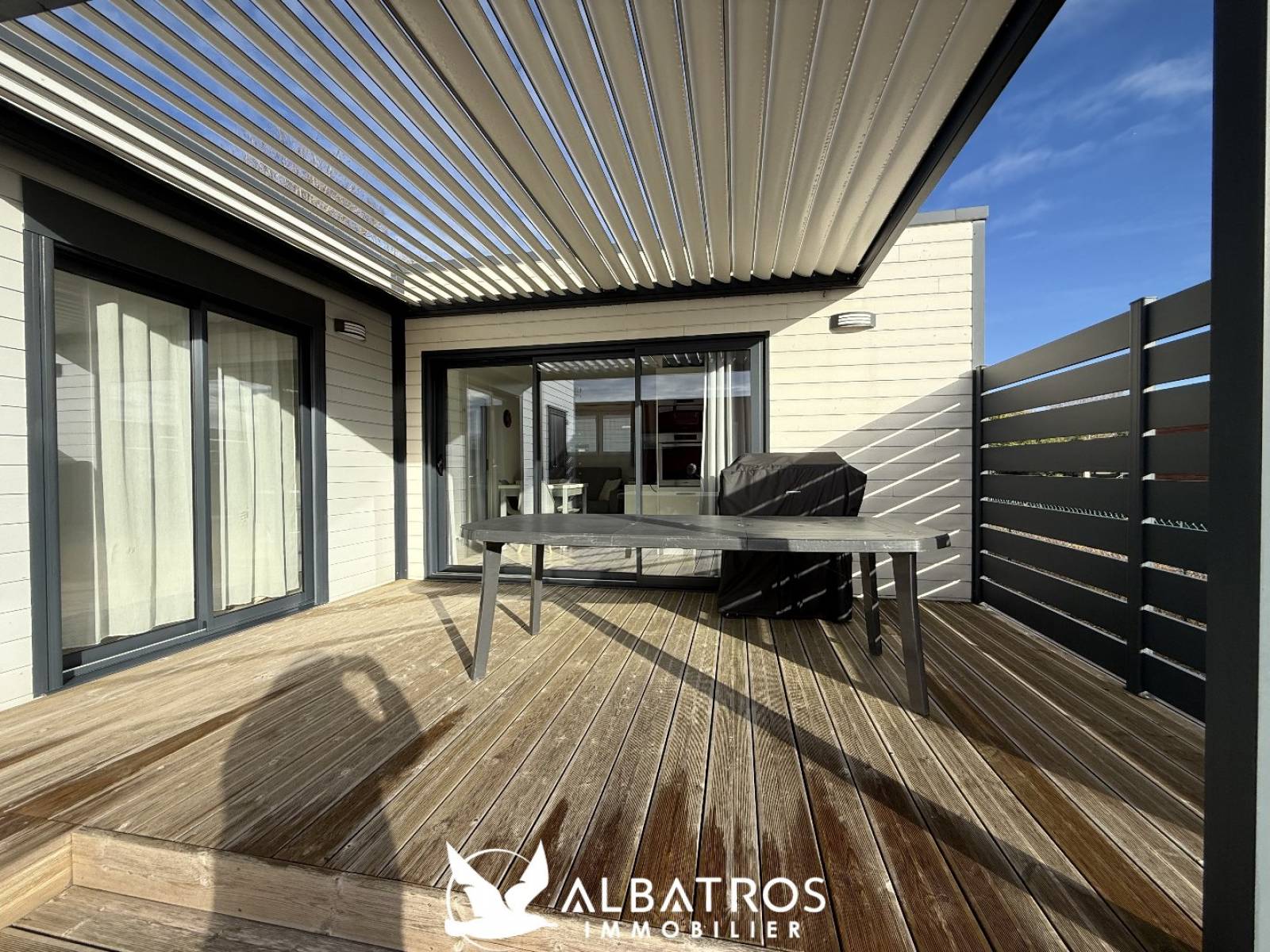 A vendre Chalet ou mobil home  côte de Nacre 14