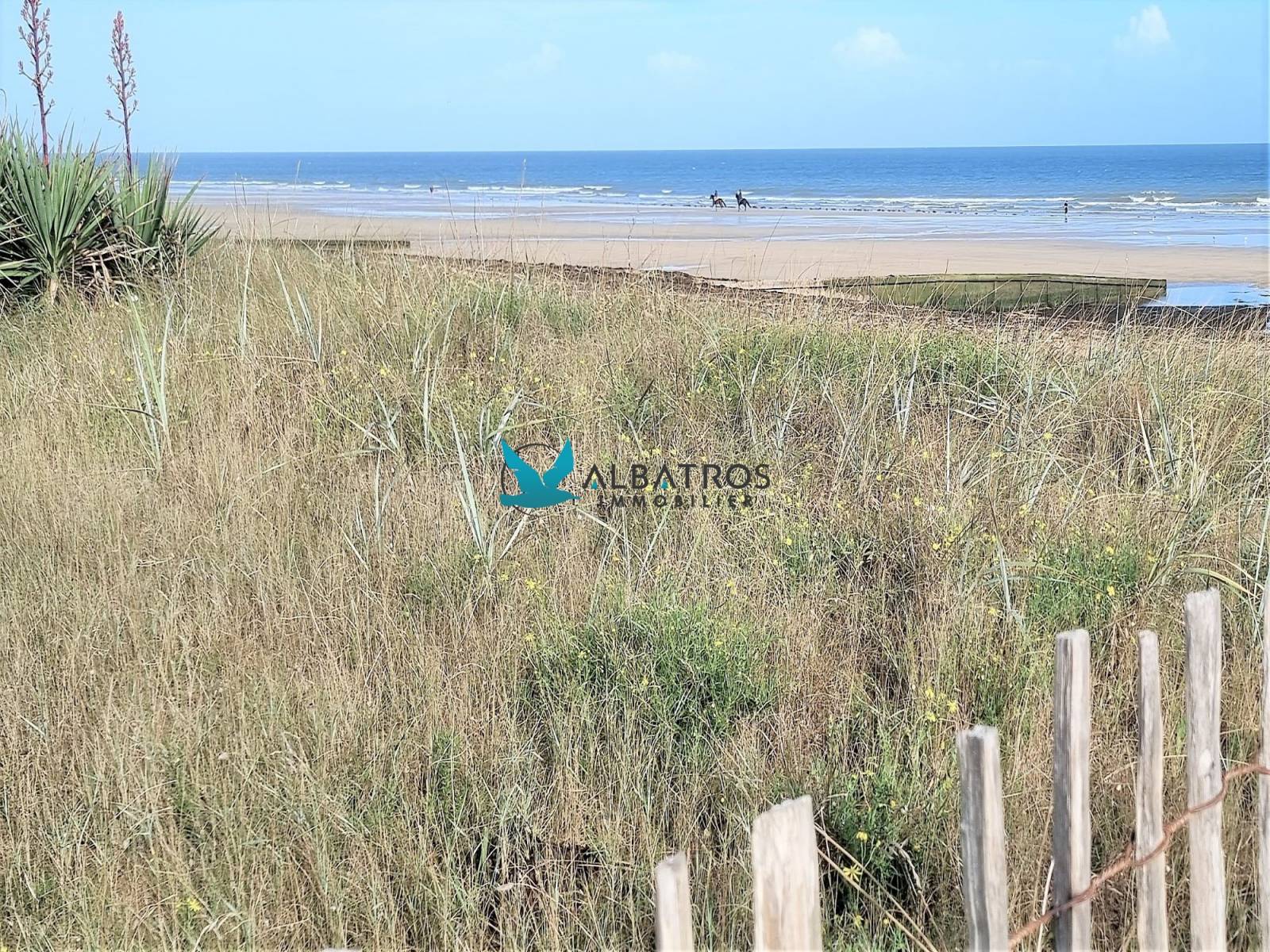 A VENDRE PROXIMITE COMMERCES ET PLAGE MAISON 3 PIECES PRINCIPALES 