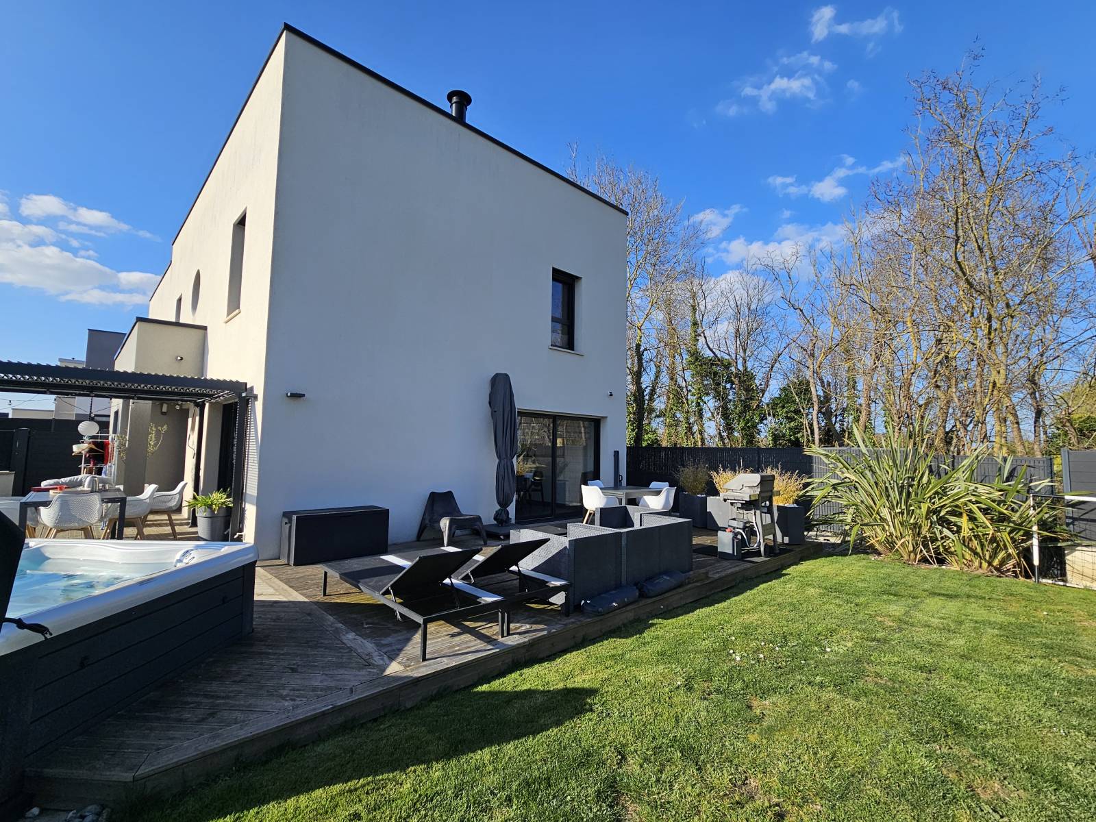 MAISON CONTEMPORAINE COLLEVILLE MONTGOMERY BOURG Grande pièce de vie