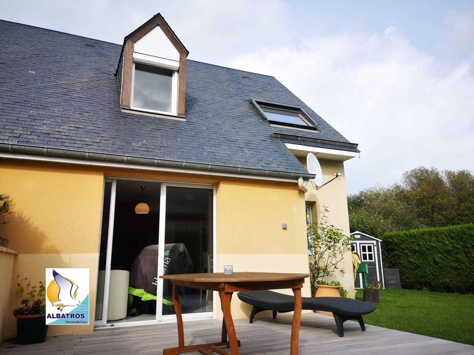 A vendre maison sur terrain côte de nacre 