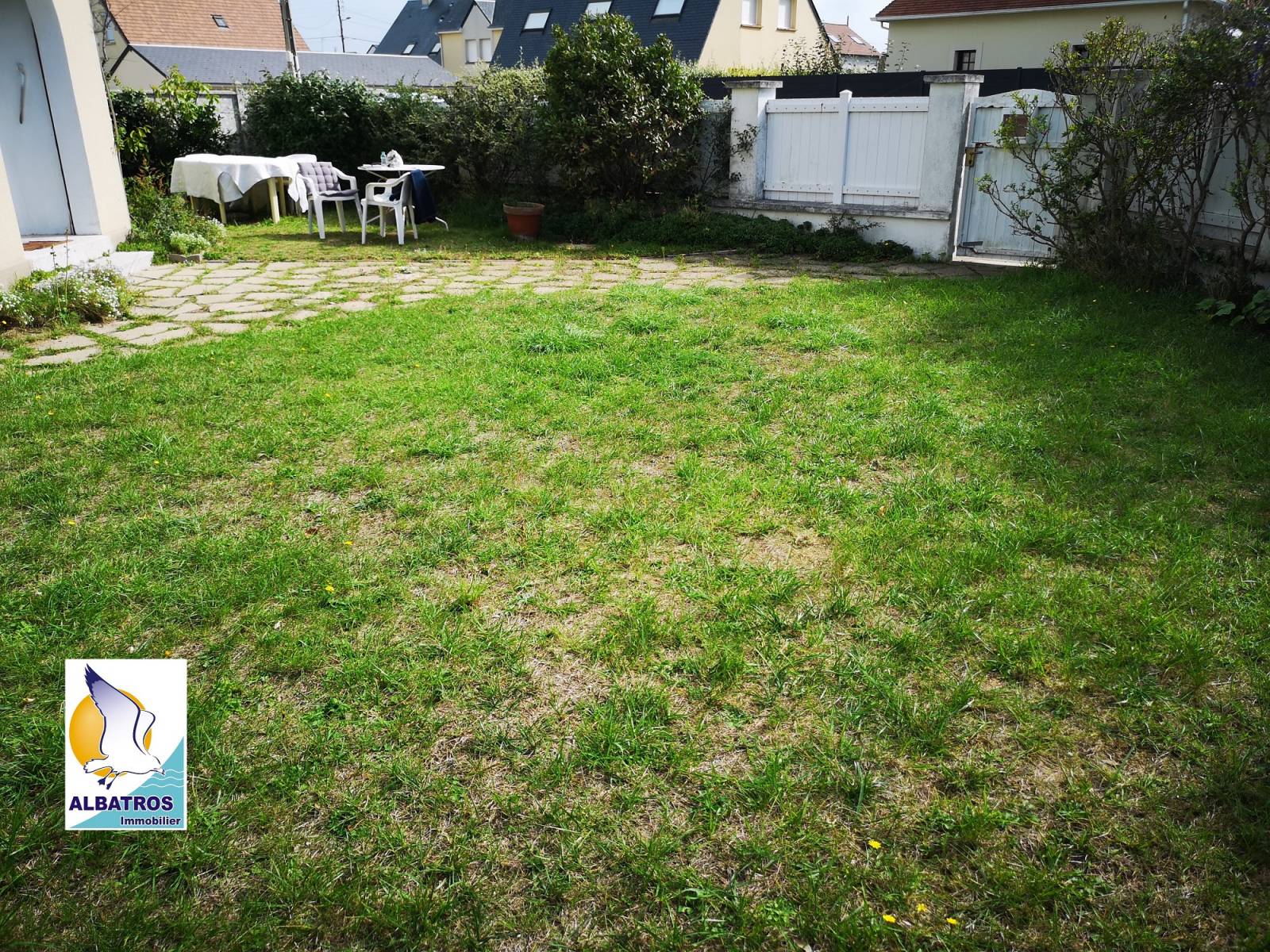 A acheter maison avec grenier et sous-sol aménageable 