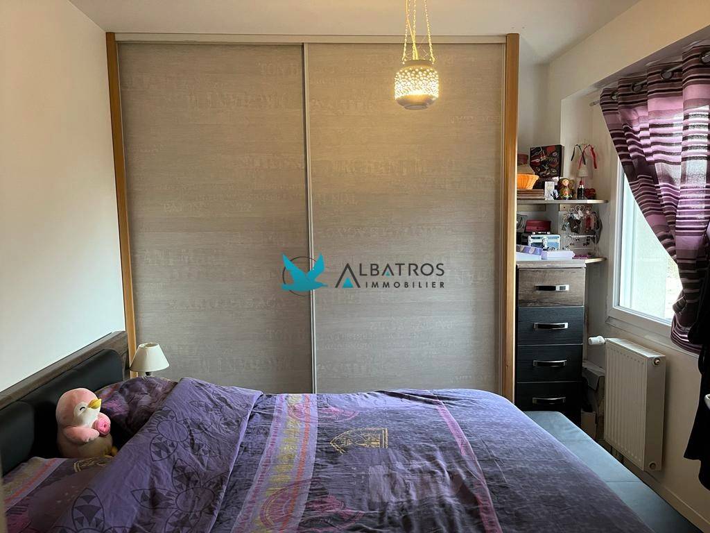 A LA VENTE MAISON IDEALEMENT SITUEE PROCHE DE TOUTE COMMODITEE