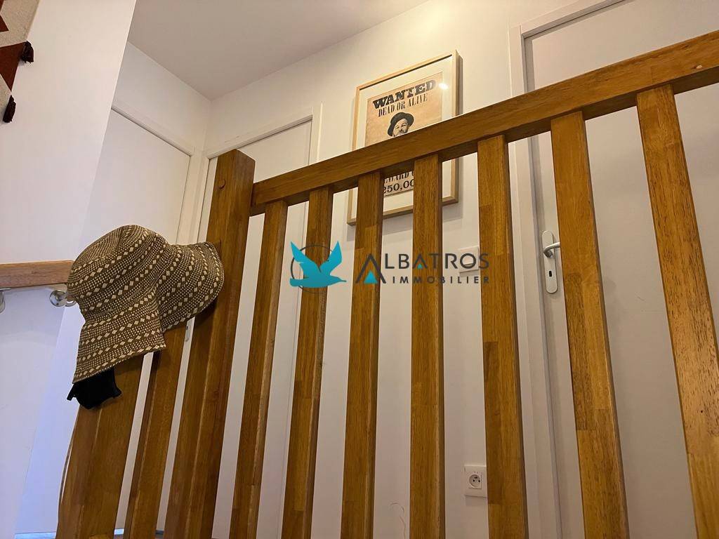 A ACQUERIR MAISON PROCHE ECOLE COMMERCE ET TRANSPORT