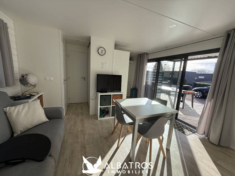 CHALET DANS PARC DE LOISIR HERMANVILLE SUR MER 14880  