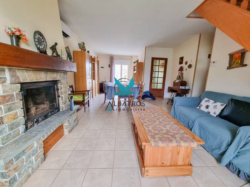 Maison à vendre dans une région historique avec jardin