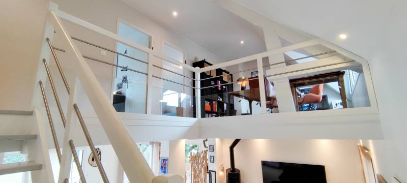 A SAISIR - MAISON INDIVUELLE AVEC MEZZANINE ET 5 CHAMBRES