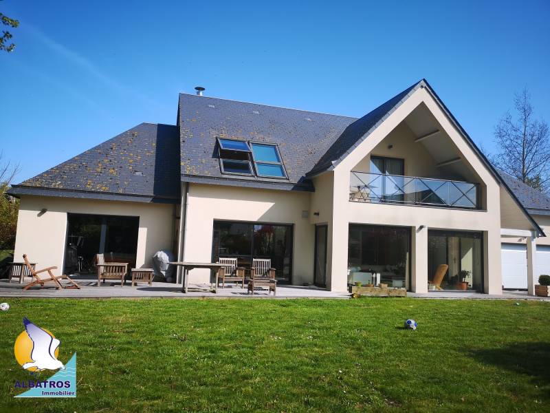 A L'ACHAT MAISON F8/T8 SPACIEUSE ET LUMINEUSE PROCHE OUISTREHAM 14 CALVADOS