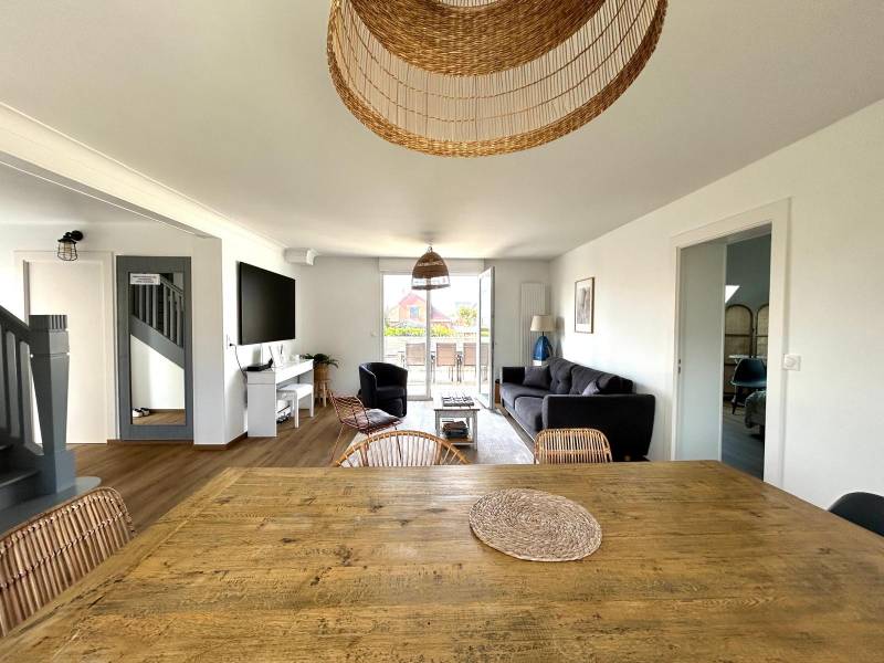 Maison à vendre avec piscine 14150