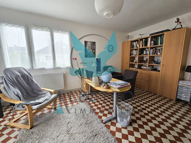 A vendre grande maison proche de CAEN