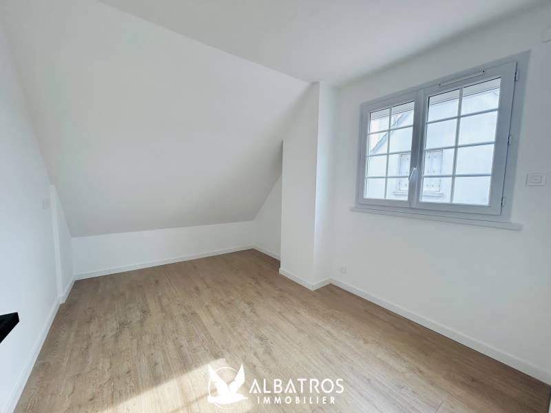 Jolie maison des années 1970, 95 m², 5 pièces principales, 3 chambres IFS 14123  