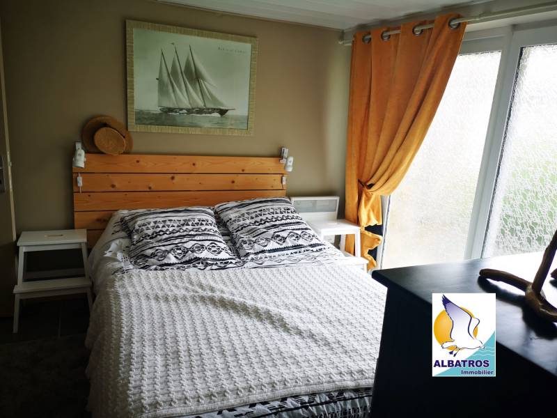 A vendre Maison 1930 rénovée avec goûts et authenticité OUISTREHAM Quartier calme, commune Côte de Nacre, Proche CAEN 14 