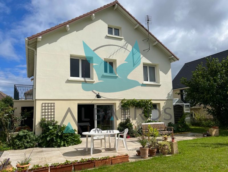 MAison avec beau jardin à vendre Ouistreham