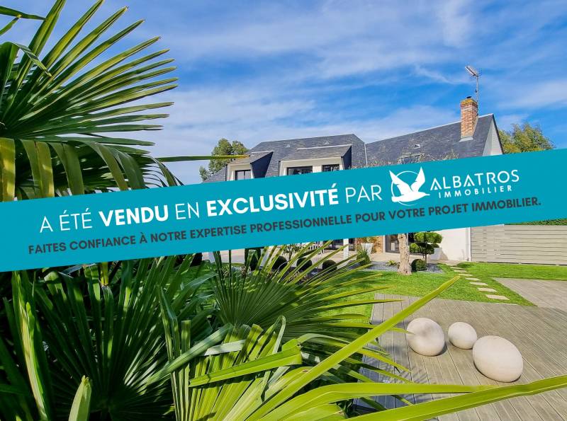 EXCLUSIVITE ! Propriété unique rénovée entièrement avec piscine, proche de toutes les commodités, vie de plain-pied, 7 pièces principales, 4 chambres, 200 m²  et 2 200 m² de terrain Ouistreham, Calvados (14), Normandie  